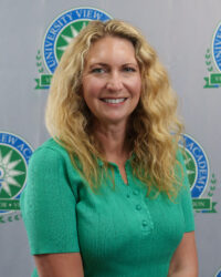 Lindsay Mooney headshot