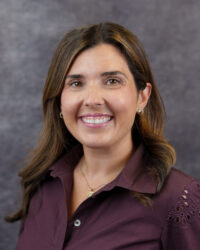 Lindsey Valls headshot.