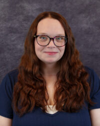 Lynsey Neuville headshot.